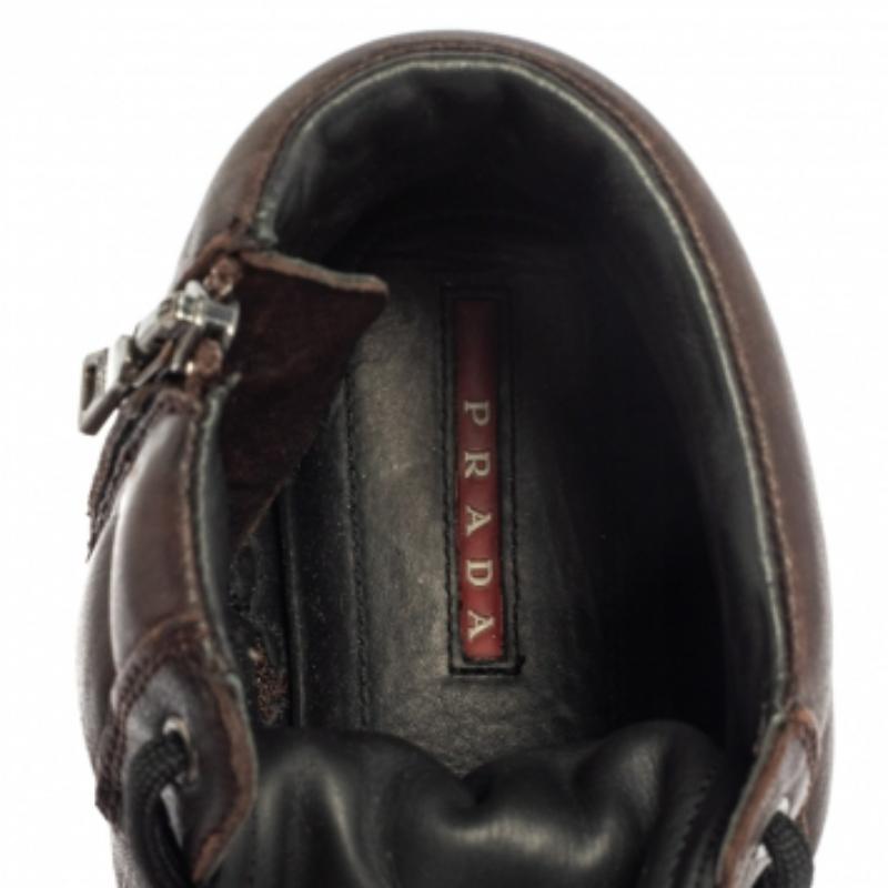 Prada Sport - Scarpe da ginnastica alte in pelle marrone misura 35 in vendita 2
