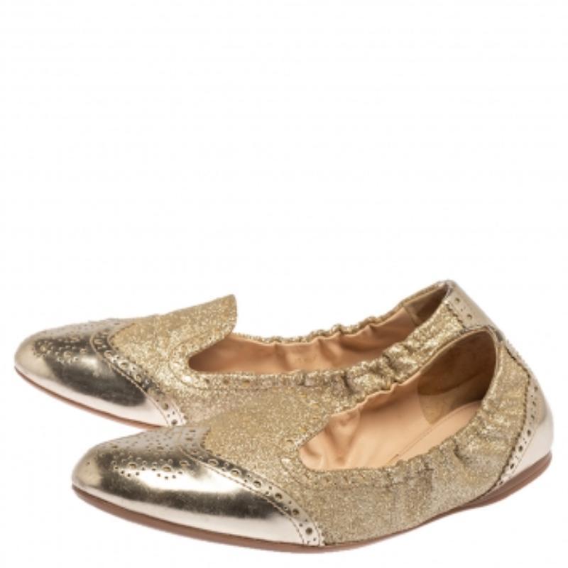 Women's Prada Sport Gold Fabric And Patent Leather Brogue Scrunch Ballet Flats Size 37.5 For Sale