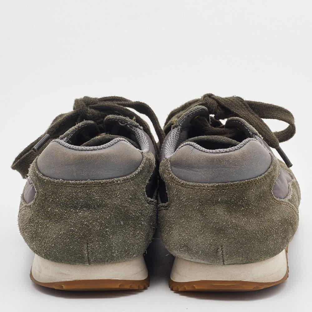 Men's Prada Sport Grey/Green Nylon and Suede Low Top Sneakers Size 39.5 For Sale