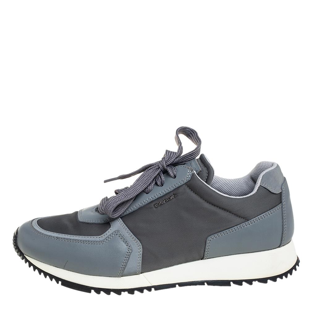 Refuse to compromise comfort with style and opt for this pair from Prada Sport as it has been purposely built to help you look stylish and ease your feet. Crafted from nylon and leather, the sneakers carry a low-top silhouette. Complete with laces