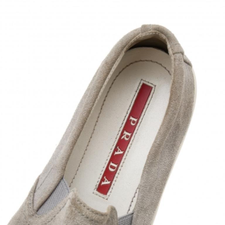 Prada Sport Grey Suede Slip On Sneakers Size 37 In Good Condition For Sale In Dubai, Al Qouz 2