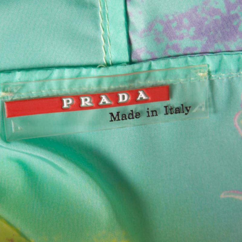 Prada Sport - Veste à capuche avec ceinture et fermeture éclair sur le devant, imprimée multicolore, taille M Pour femmes en vente