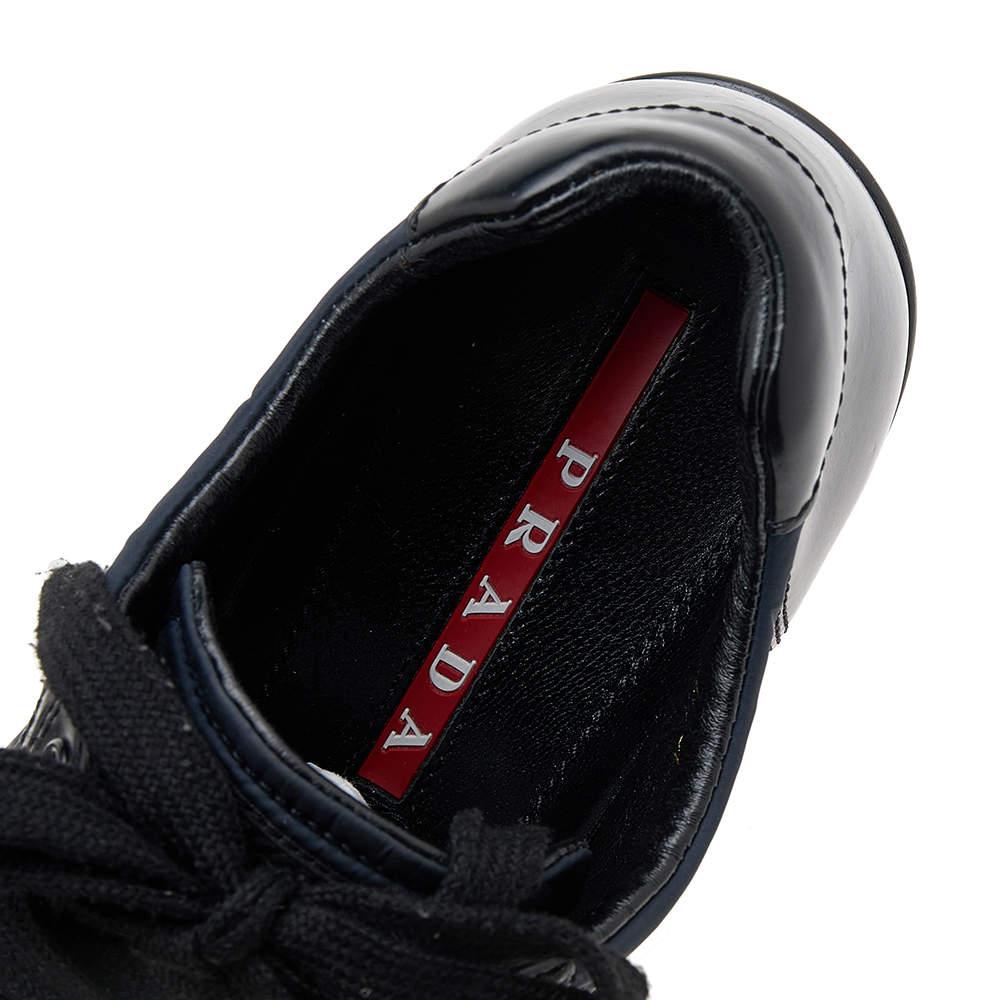 Prada Sport Navy Blue/Black Nylon And Leather Low Top Sneakers Size 37 In Good Condition For Sale In Dubai, Al Qouz 2