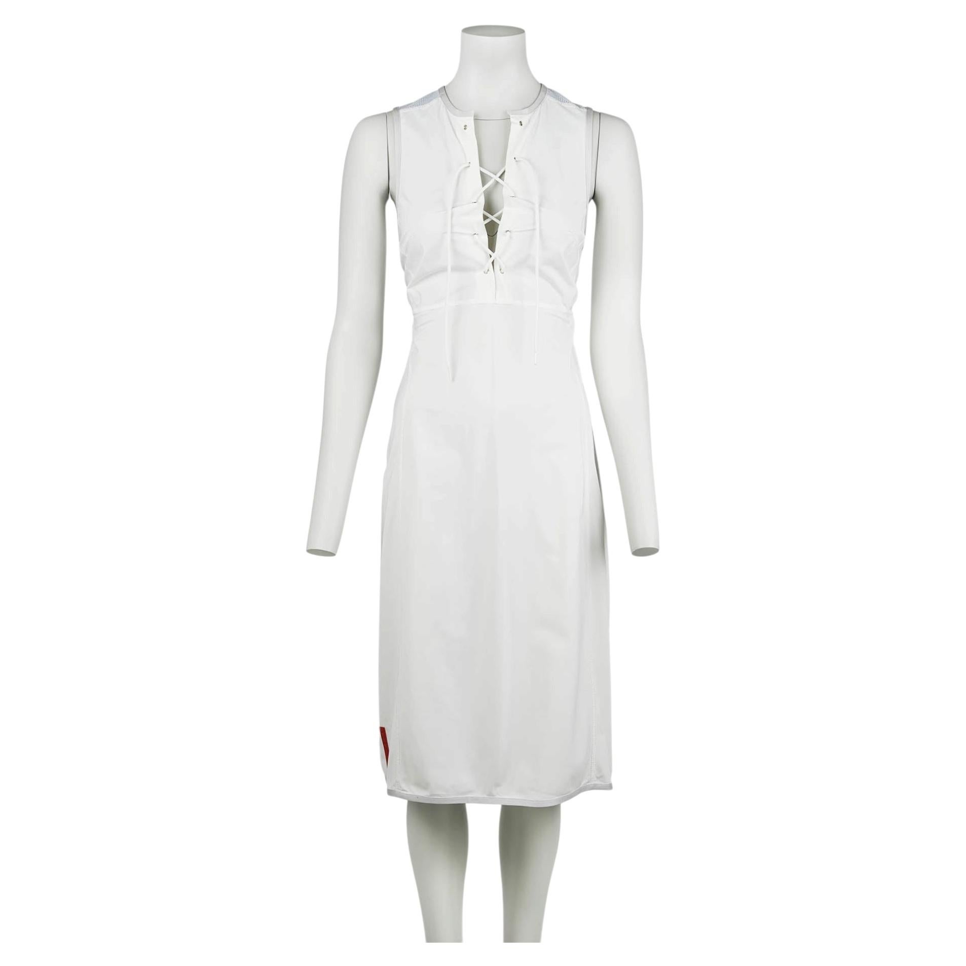 Prada Sport Frühjahr/Sommer 2000 – Midi-Kleid in Eierschalenfarbe aus technischem Stoff mit Schnürung und Mesh-Einsätzen, IT40
