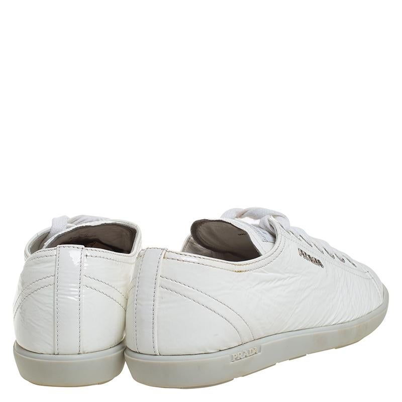 Prada Sport White Patent Leather Lace Up Low Top Sneakers Size 38.5 In Good Condition In Dubai, Al Qouz 2