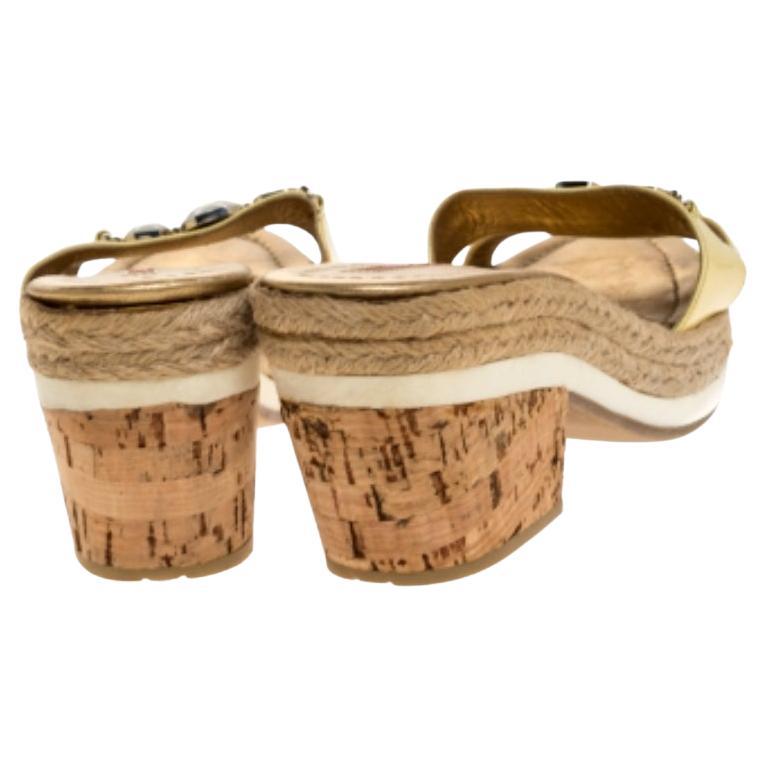 Prada Sport Yellow Patent Leather Cork Wedge Espadrille Slide Sandals Size 38.5 In Good Condition For Sale In Dubai, Al Qouz 2