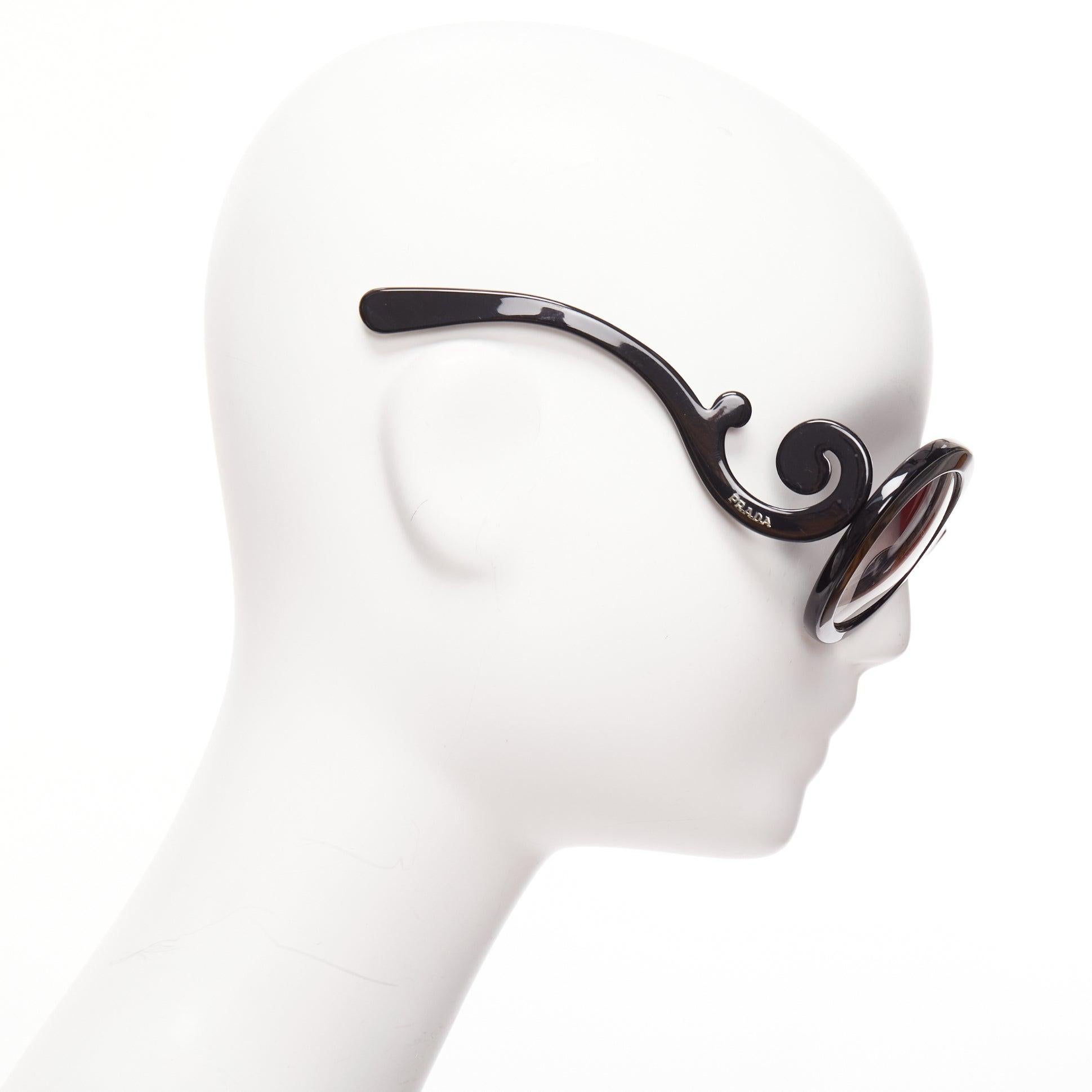 PRADA SPR27N gafas de sol redondas oversize con logotipo en forma de espiral en las patillas negras en Bueno Estado en Hong Kong, NT