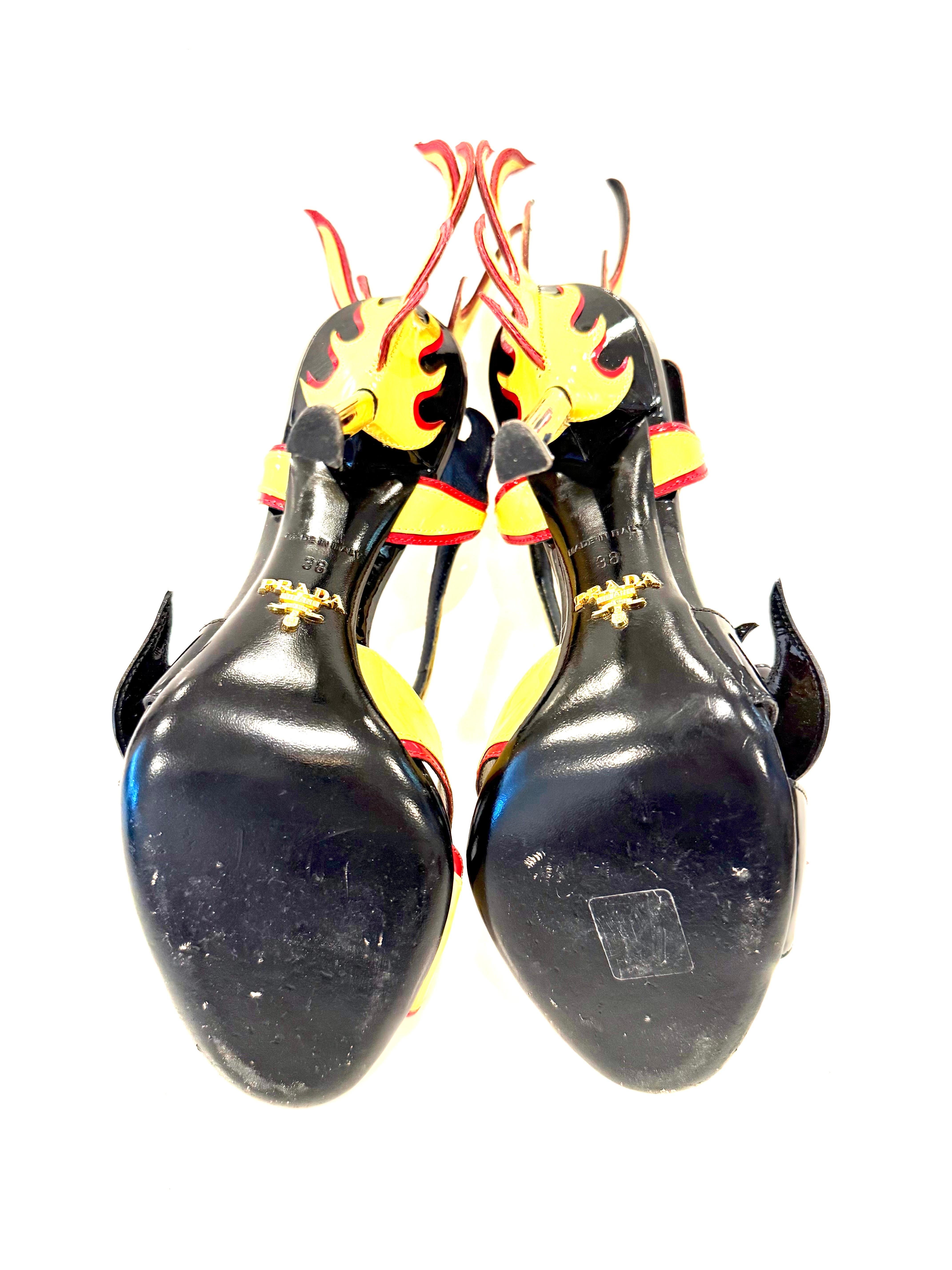 Prada Frühjahr 2012 Laufsteg Flamme Lackleder Slingback Heels  Größe 38 11