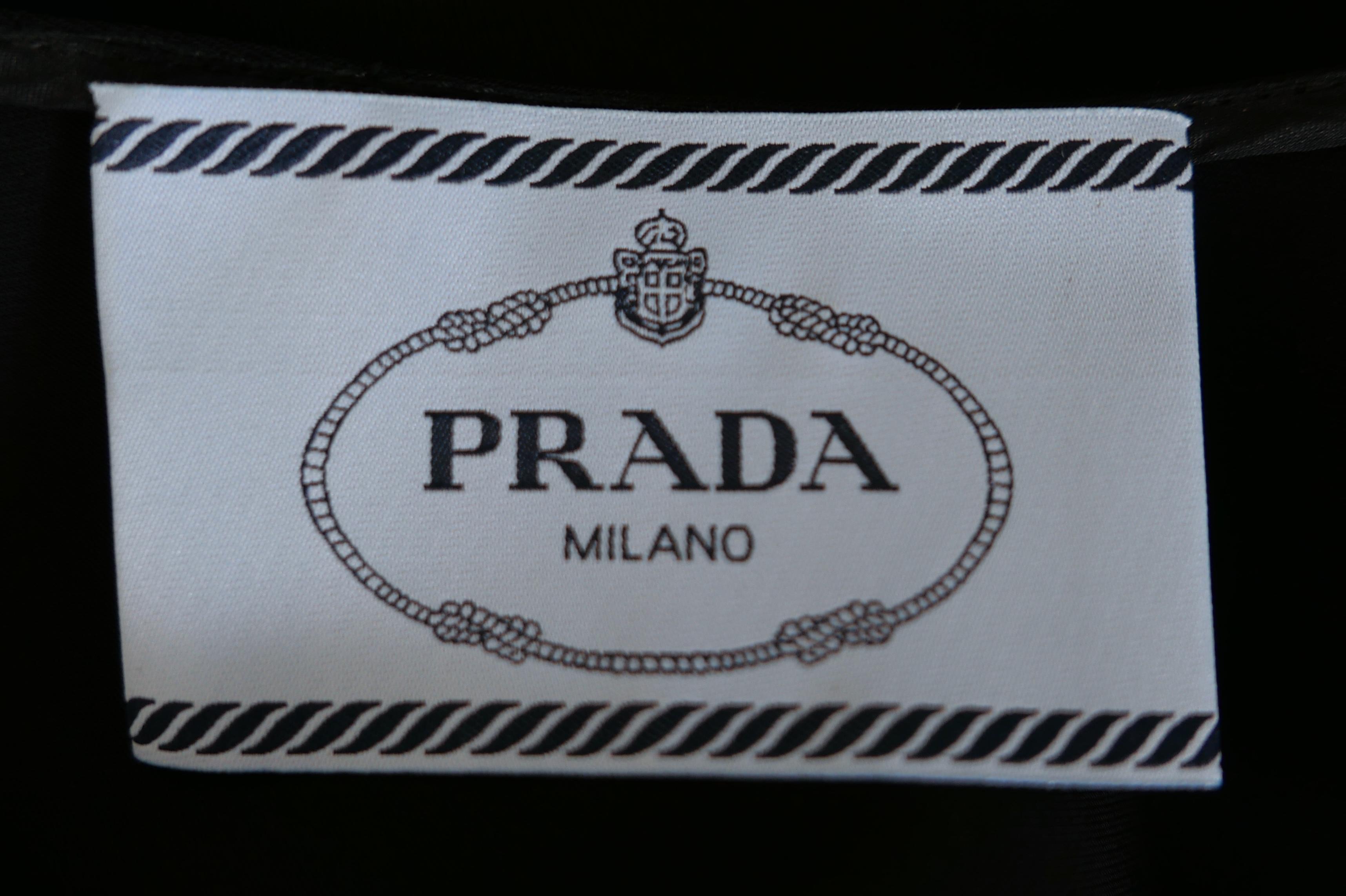 Prada Primavera 2018 Bolsillo con Logo Vestido Largo Negro en venta 4