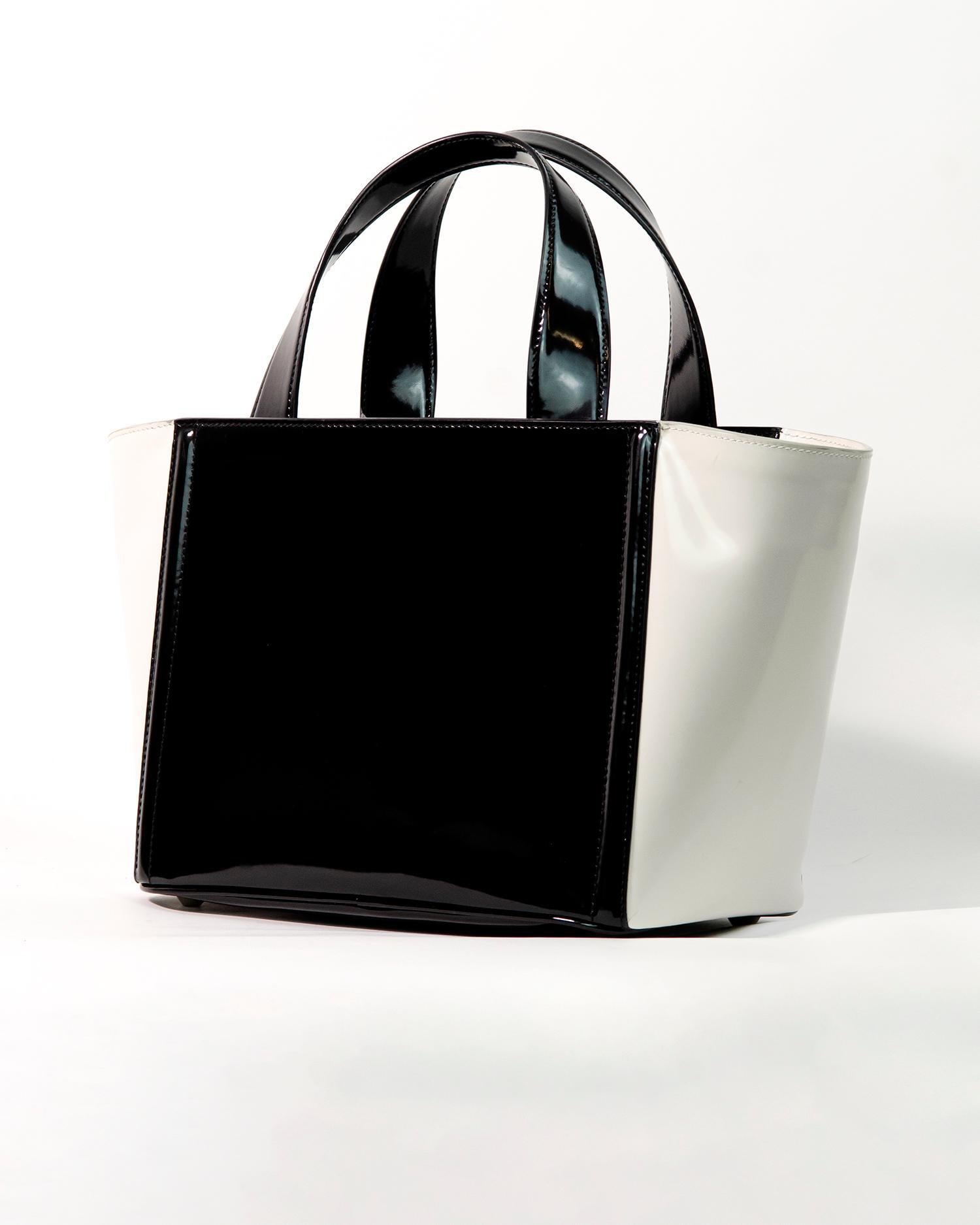 PRADA Spring Summer 2013 Runway Monochrome Patent Tote Handbag In Excellent Condition In Berlin, BE