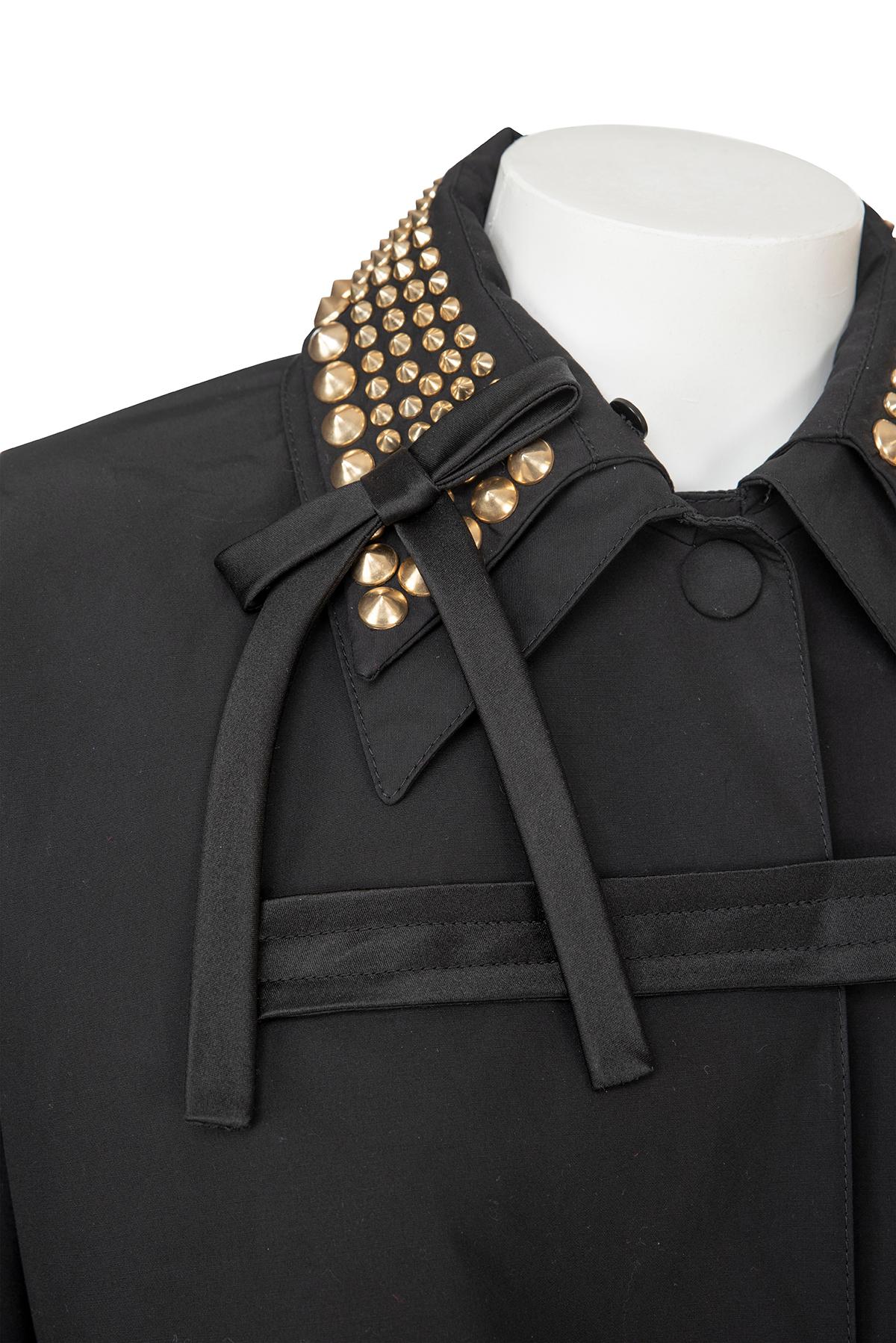 Femenino o masculino PRADA SS 19 Abrigo de un solo pecho con cuello de doble tachuela en venta