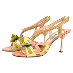 Sandales à talon ouvert en cuir verni « Flames Bow » Prada, collection printemps-été 2012, taille 39