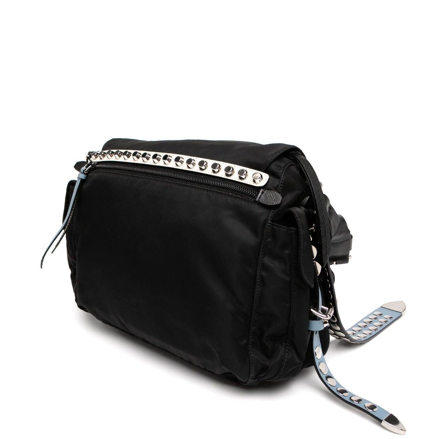 Black
Silver-tone hardware
Zip-fastening compartment
Internal zip-fastening pocket
Adjustable shoulder strap
Comes with dust bag
Condition: Very Good
This pre-loved bag is in very good condition with minimal signs of use.

Please kindly note all