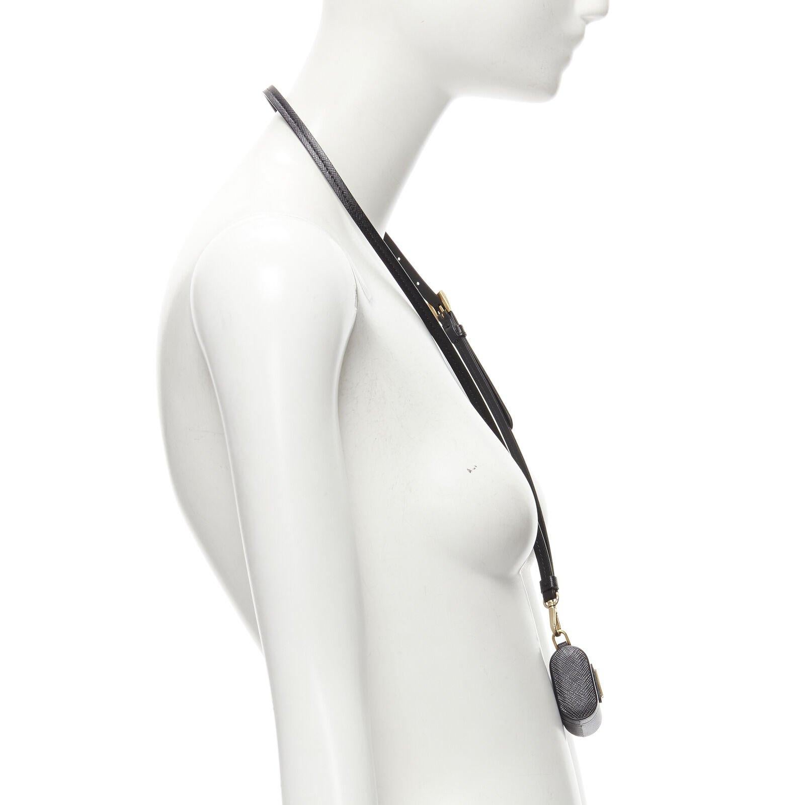 PRADA Symbole Triangle Logo Saffiano Leder AirPods Layard Bag Schwarz Rot für Damen oder Herren im Angebot