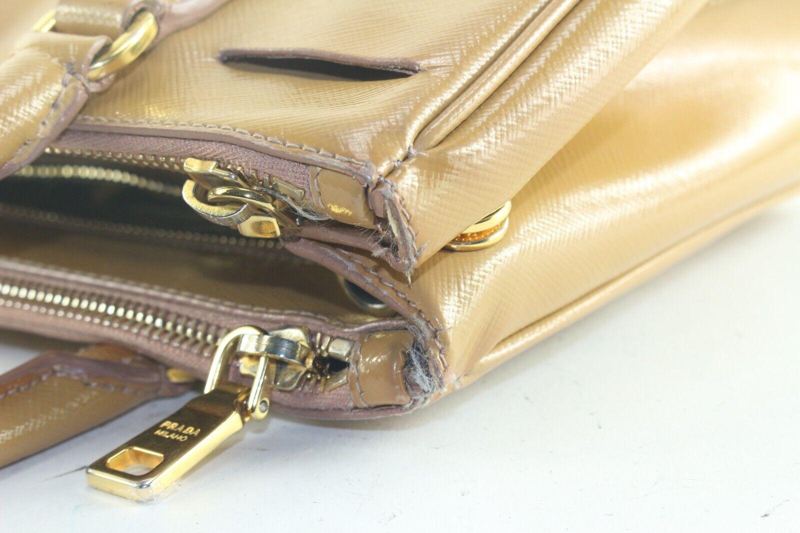 Prada Tan Brown Leather Saffiano Luxe Tote 2way with Strap 3PR831K État moyen - En vente à Dix hills, NY