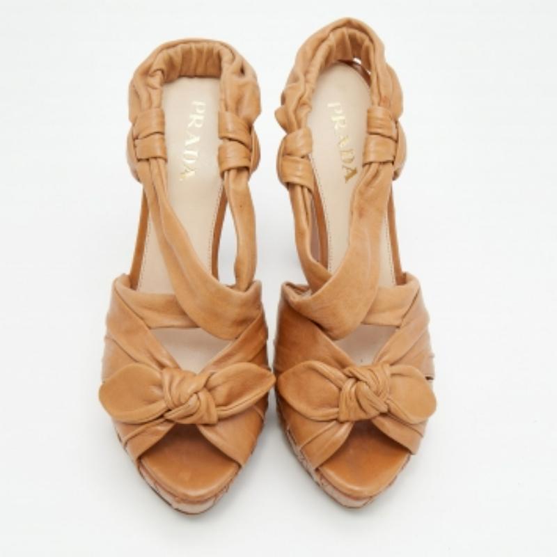 Beige Prada Tan Leather Bow Detail Slingback Platform Sandals Size 38 For Sale