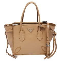 Prada Braune Tragetasche aus Leder mit zwei Taschen und doppeltem Griff