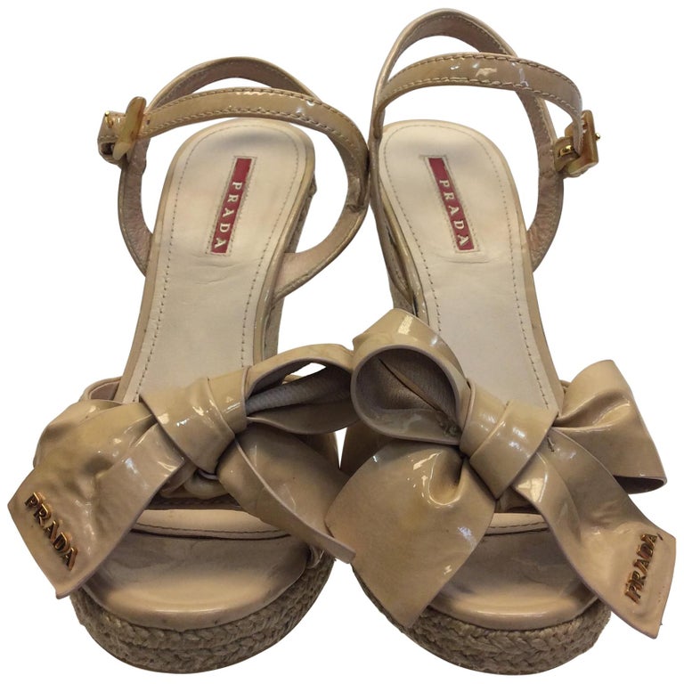 Prada Tan Patent Leather Bow Wedge For Sale at 1stDibs