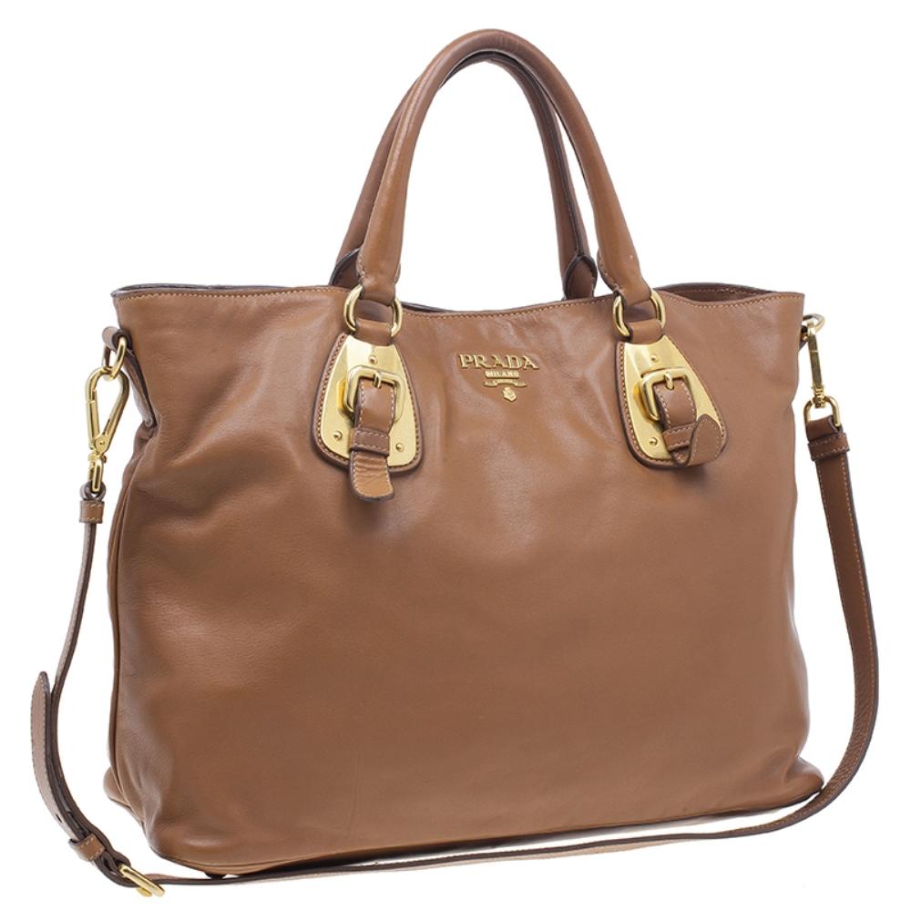 Prada Tan Soft Calf Leather Tote In Good Condition In Dubai, Al Qouz 2