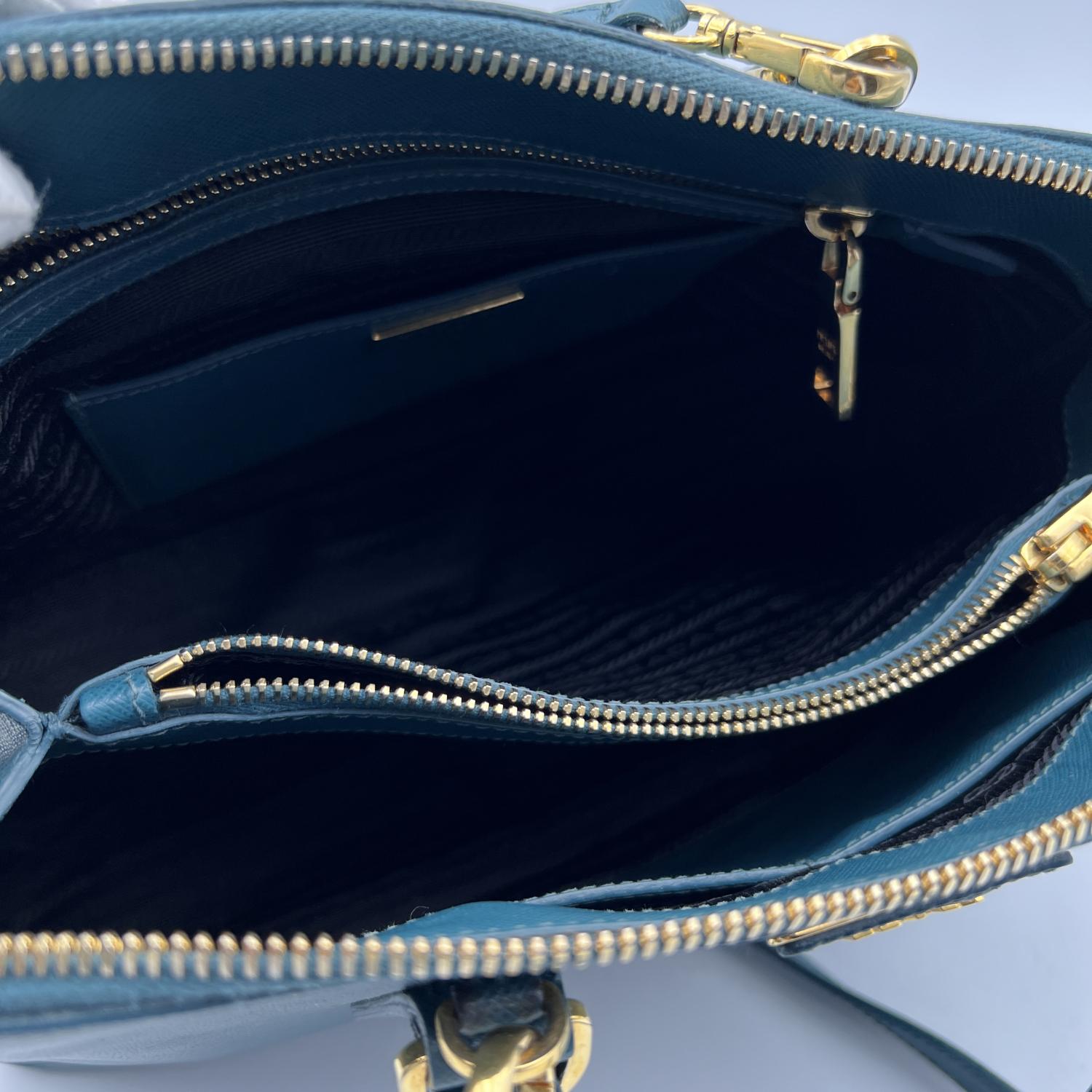 Prada Teal Saffiano Leather Promenade Tote Satchel Bag Handbag In Excellent Condition In Rome, Rome