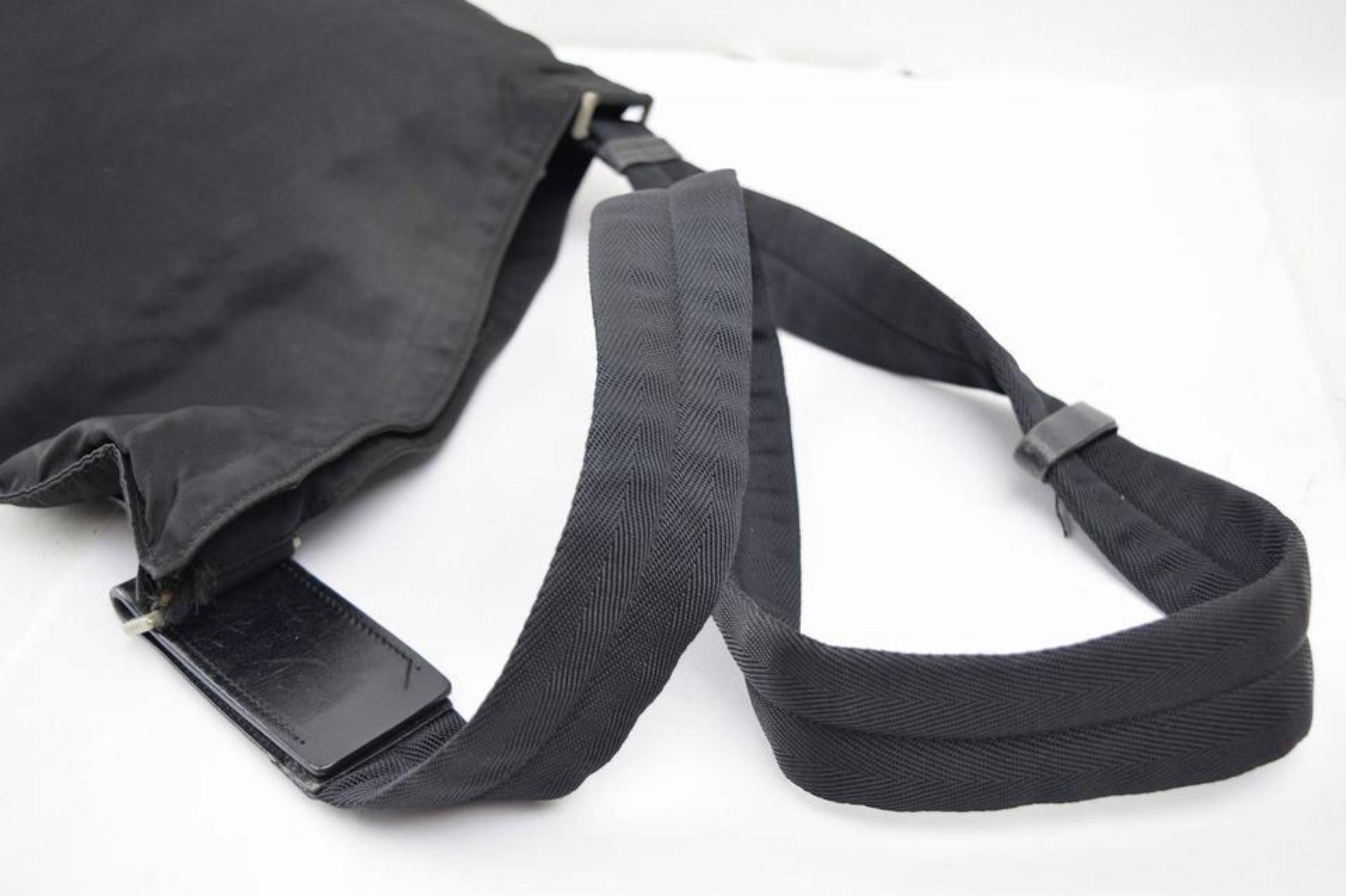 Women's Prada Tessuto Body 869729 Black Nylon Shoulder Bag For Sale