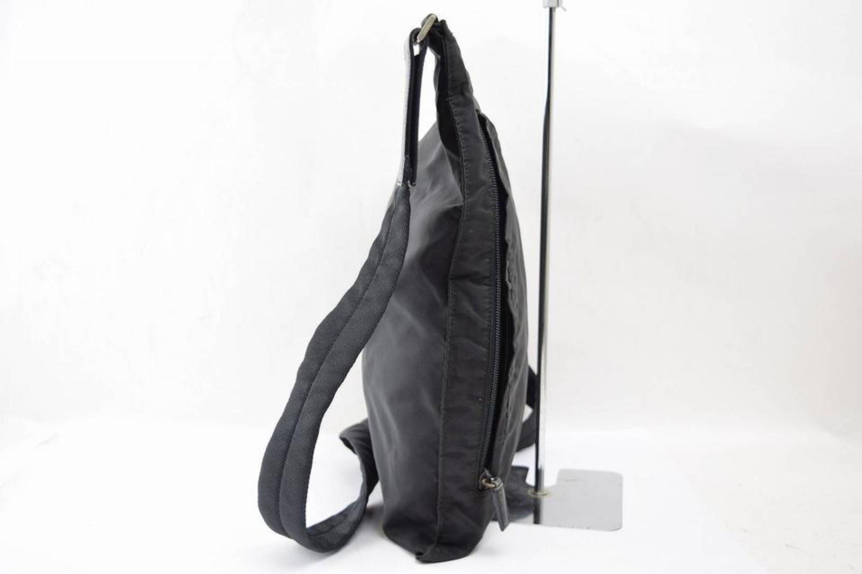 Prada Tessuto Body 869729 Black Nylon Shoulder Bag For Sale 2