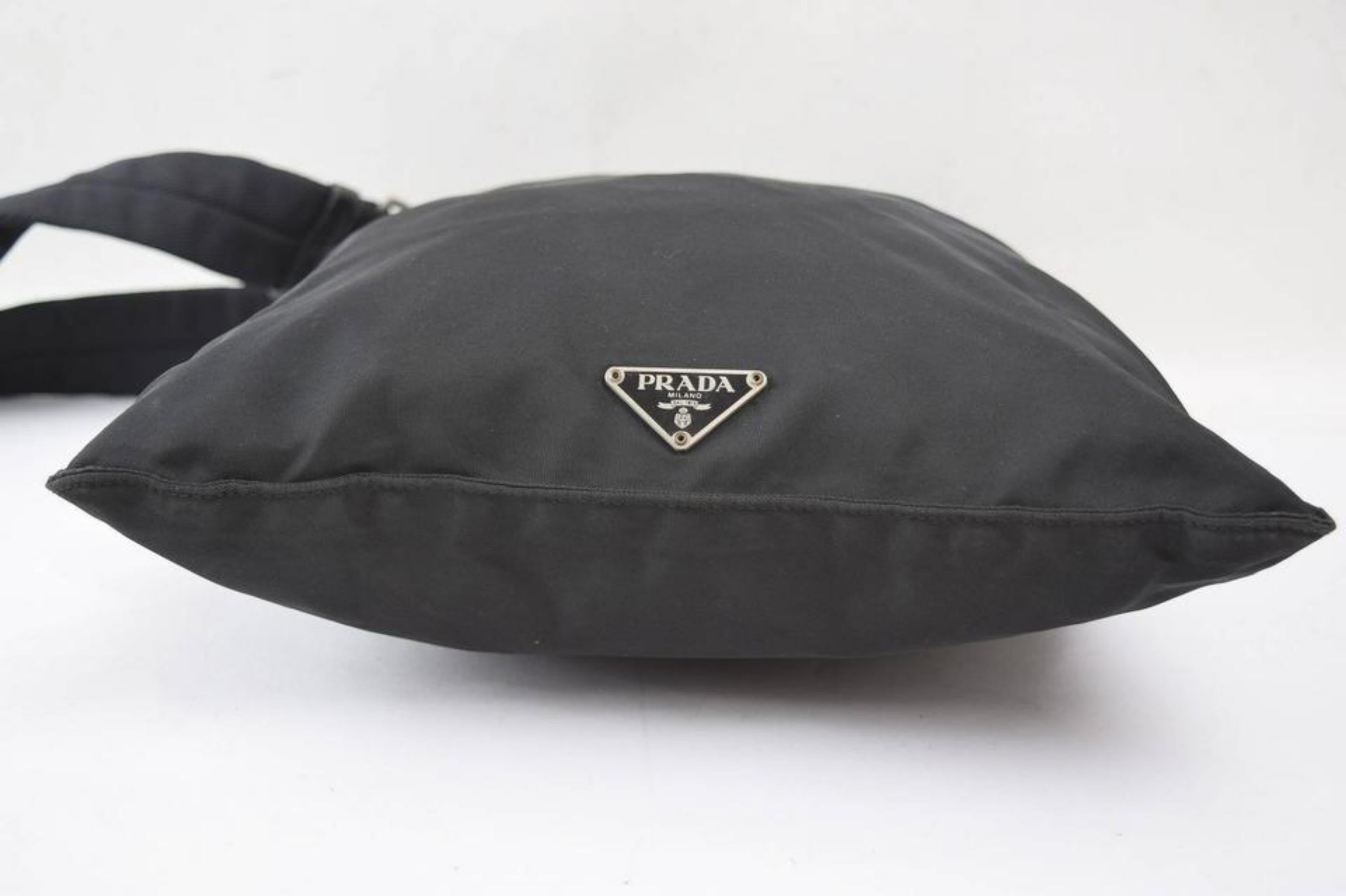 Prada Tessuto Body 869729 Black Nylon Shoulder Bag For Sale 3