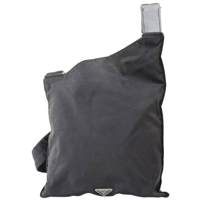 Prada Tessuto Body 869729 Black Nylon Shoulder Bag For Sale at 1stDibs
