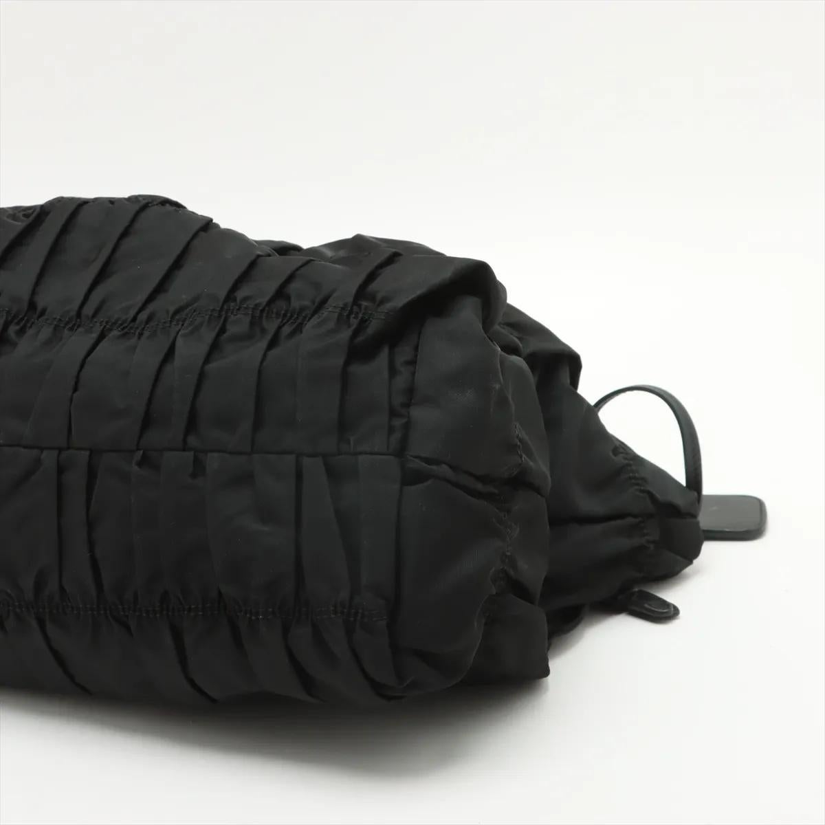 Prada Tessuto Gaufre Nylon Leather Two-Way Handbag Black im Zustand „Gut“ im Angebot in Indianapolis, IN