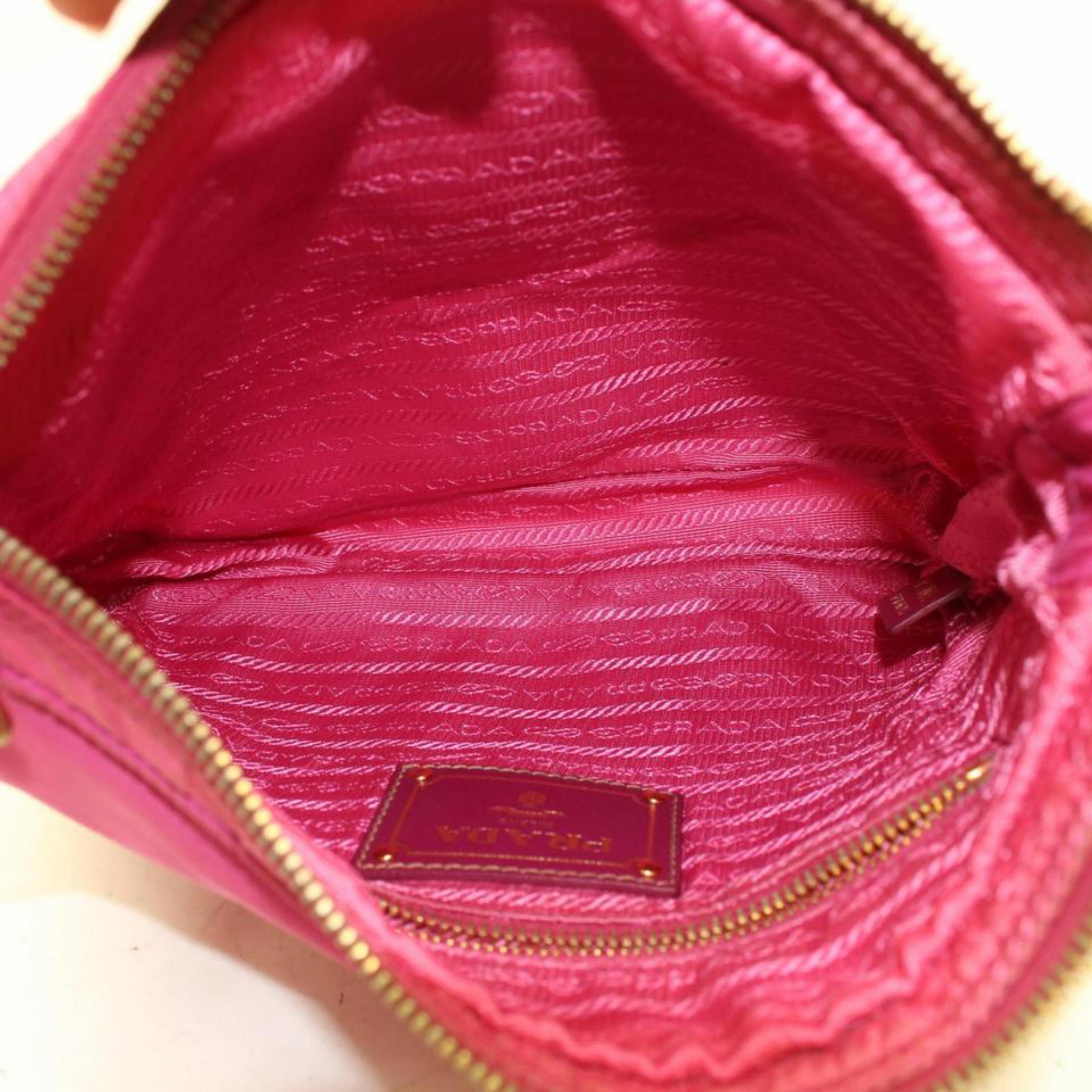 Prada Tessuto Messenger 868871 Pink Nylon Cross Body Bag In Good Condition In Forest Hills, NY
