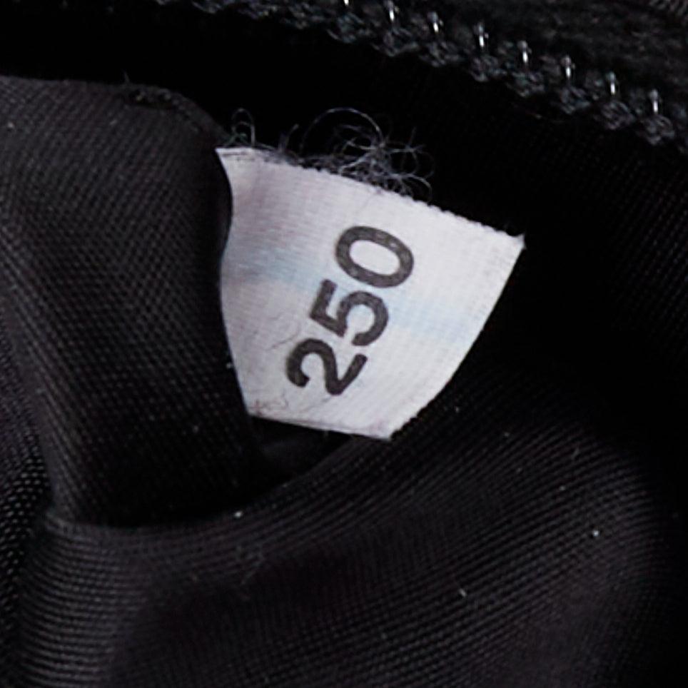 PRADA Sac à ceinture Tessuto Montagna en nylon gris et cuir marron avec logo en vente 4