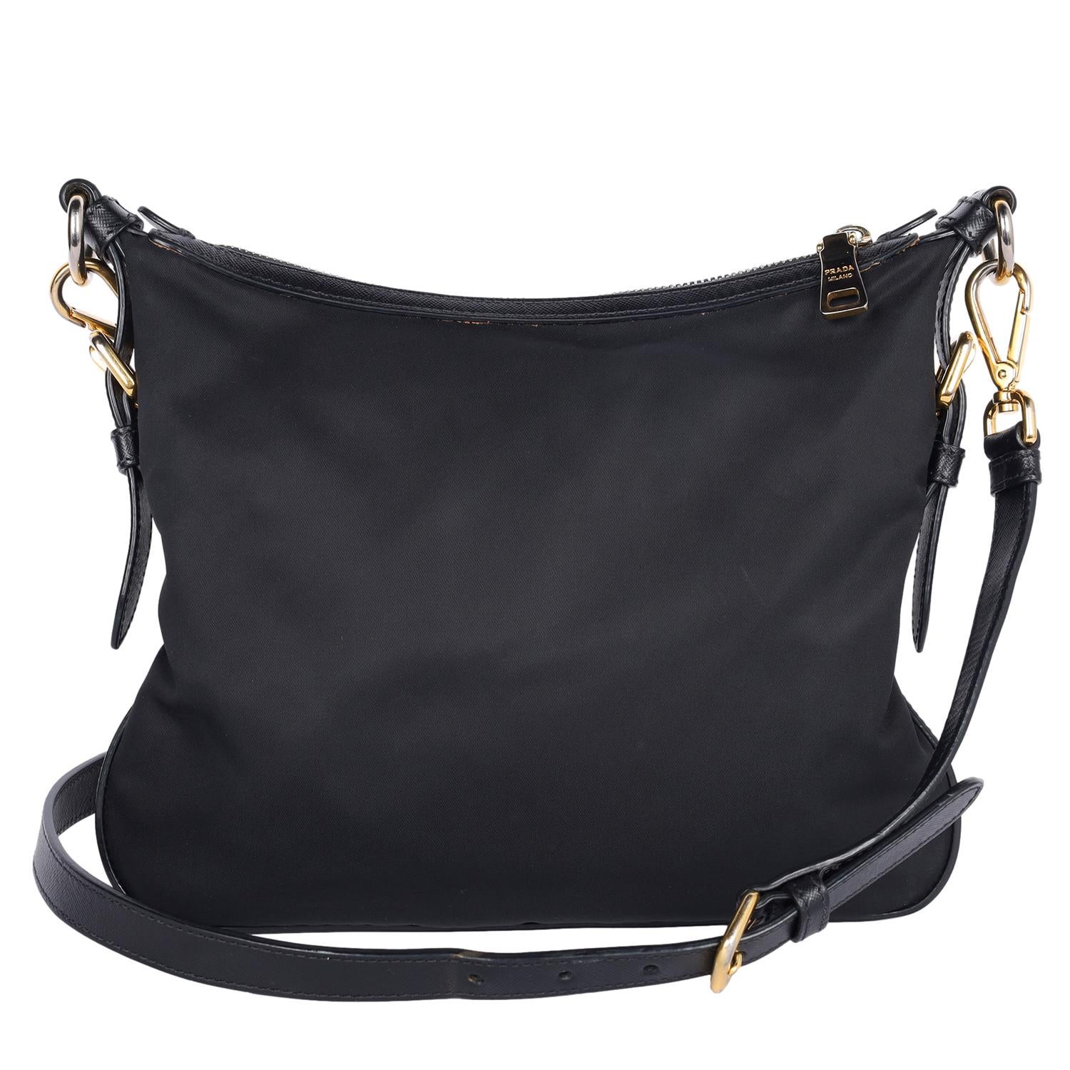 PRADA Borsa a tracolla in nylon Tessuto Nero In condizioni buone in vendita a Salt Lake Cty, UT