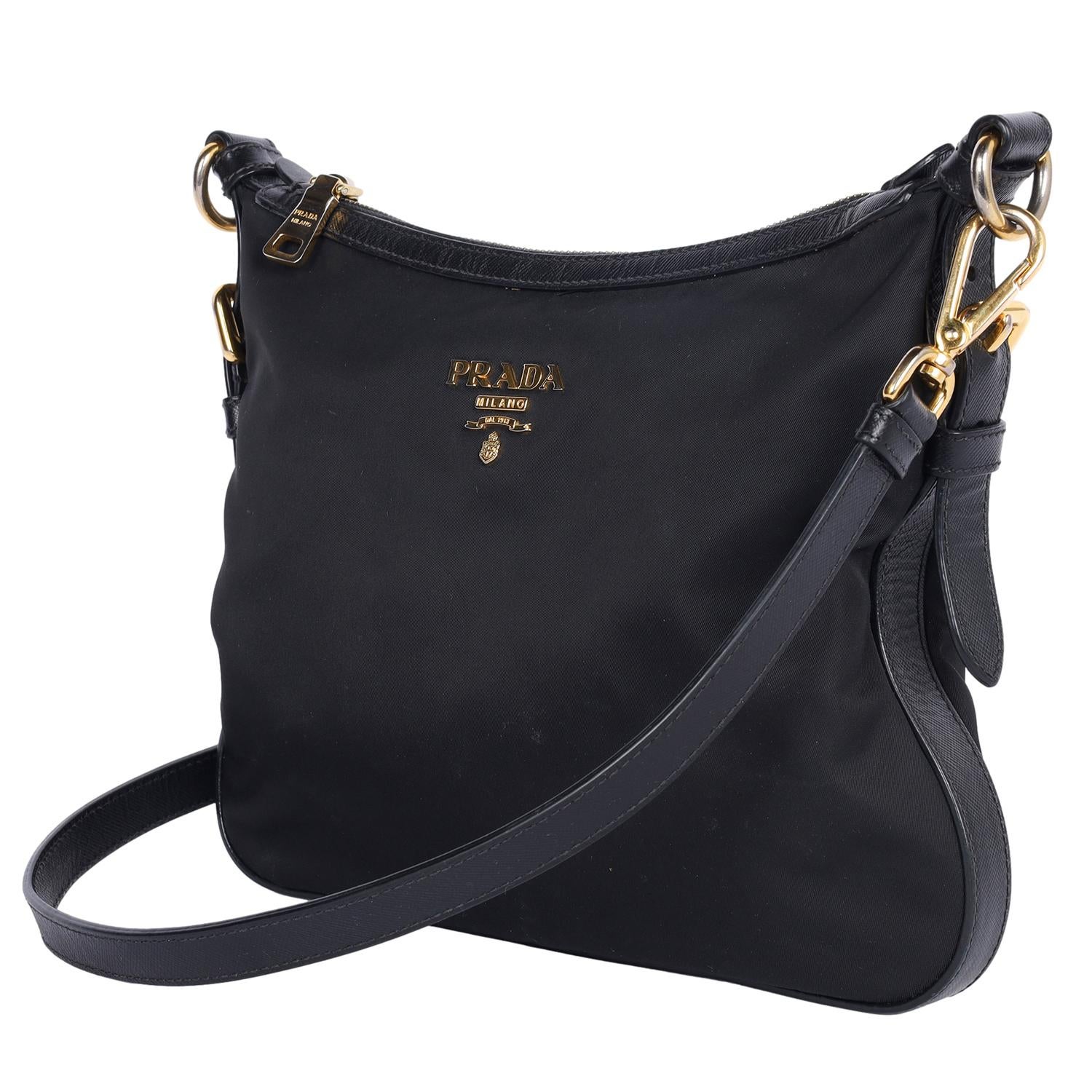 PRADA Borsa a tracolla in nylon Tessuto Nero in vendita 2