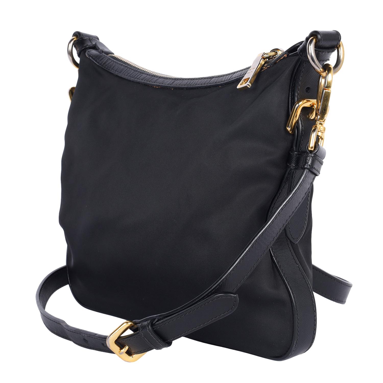 PRADA Borsa a tracolla in nylon Tessuto Nero in vendita 4