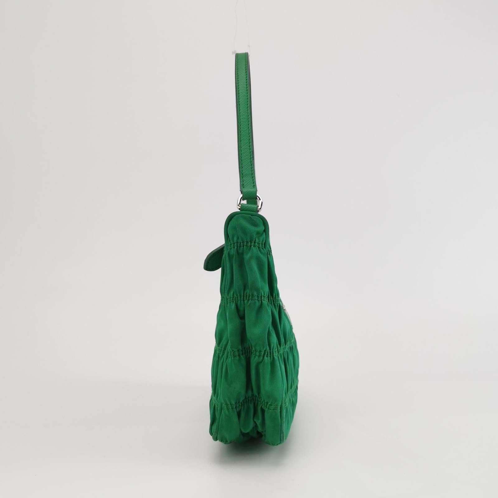 Prada Tessuto Nylon Gaufre Hobo Shoulder Bag Mint Green In Good Condition In AUBERVILLIERS, FR
