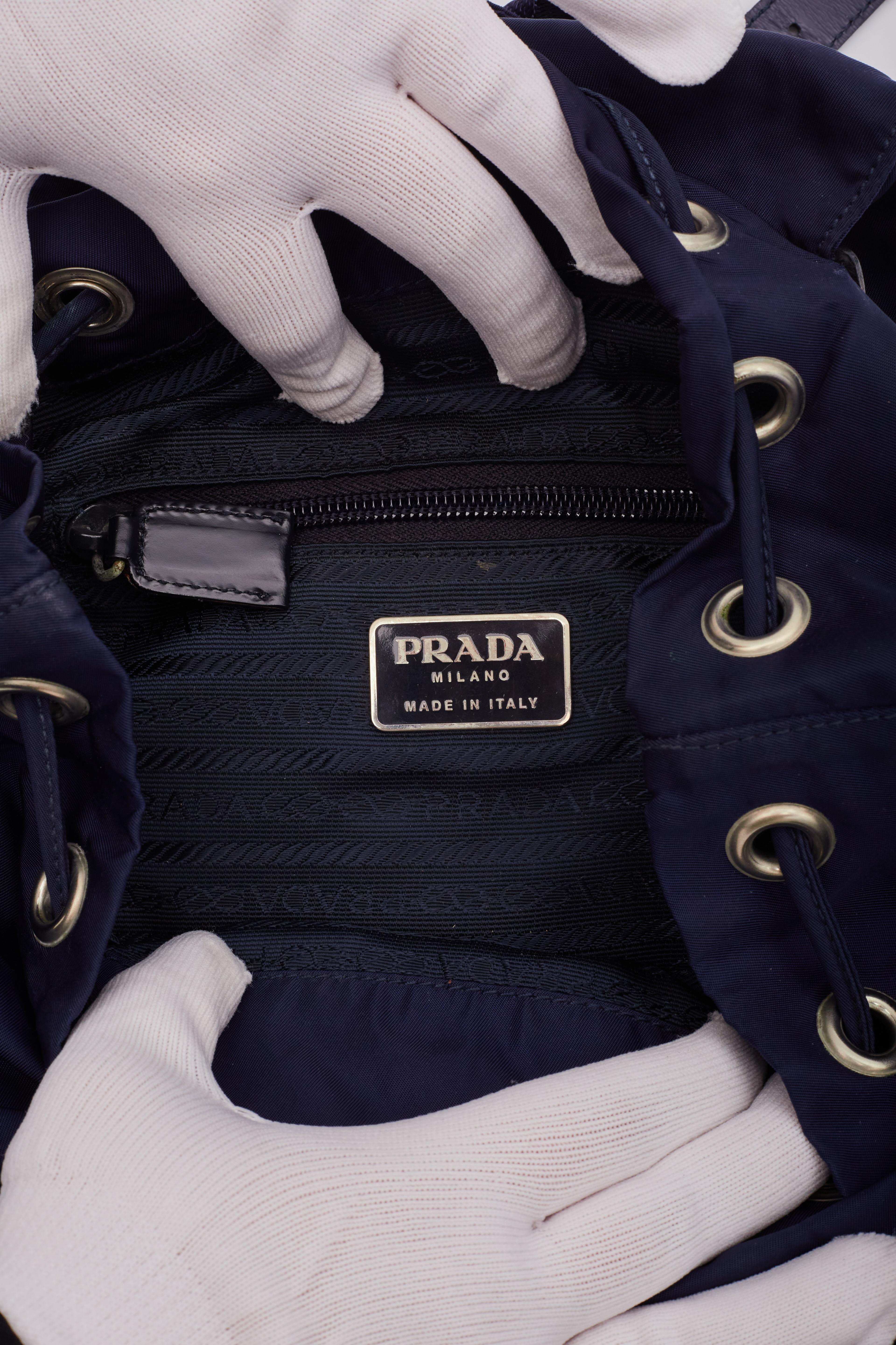Sac à dos Prada Tessuto Vela en nylon bleu marine en vente 5