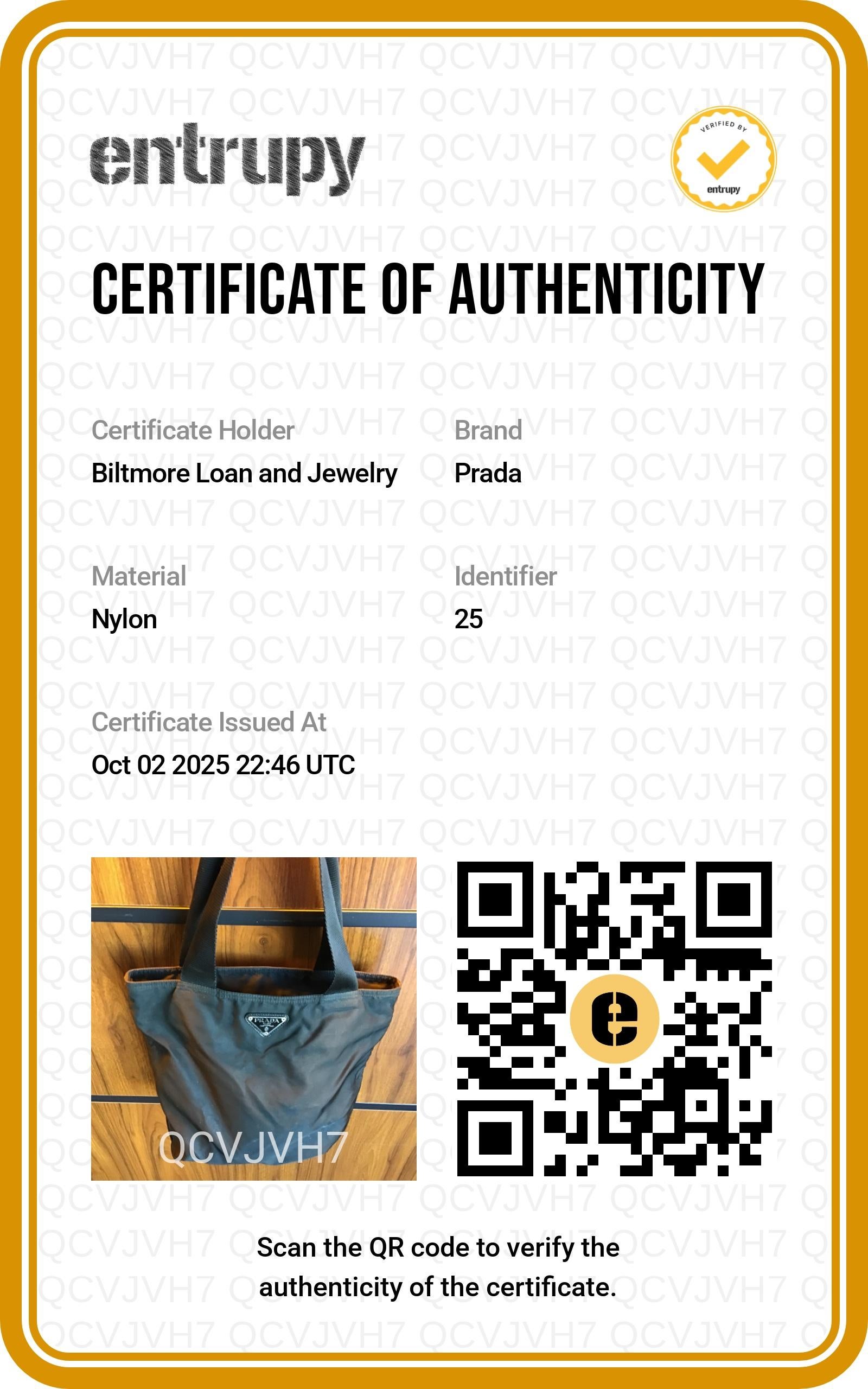 Prada - Fourre-tout en nylon à logo triangulaire Tessuto - Noir en vente 4