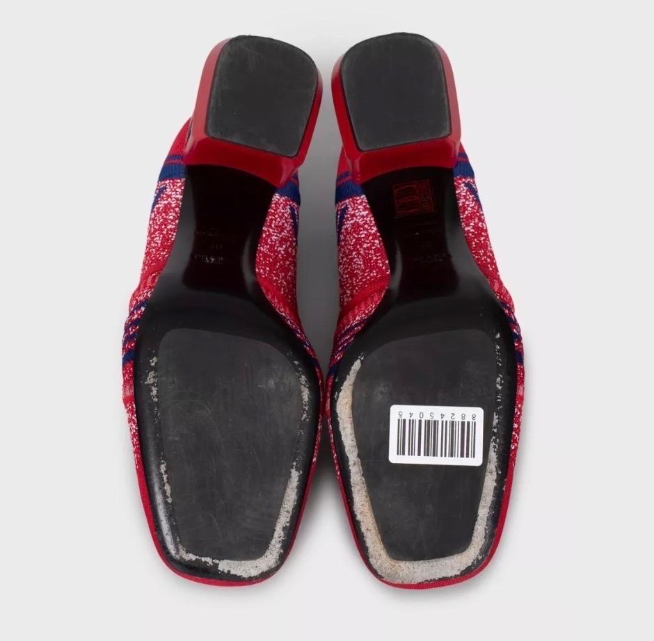 Prada Textured Fabric Square-Toe Heels - Size 40 In Excellent Condition For Sale In Krakow, PL