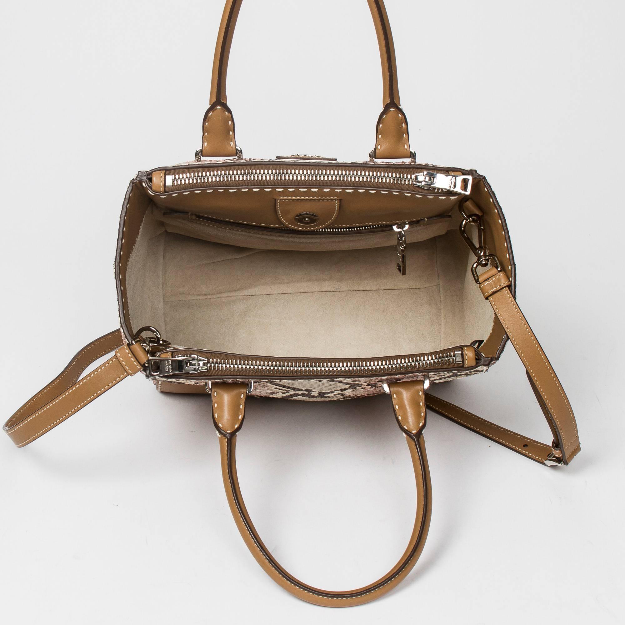 Prada Tote in Beige/Ivory/Brown python leather 2