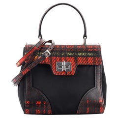 Sac à poignée Prada Turn Lock en cuir Saffiano imprimé avec Tessuto Small