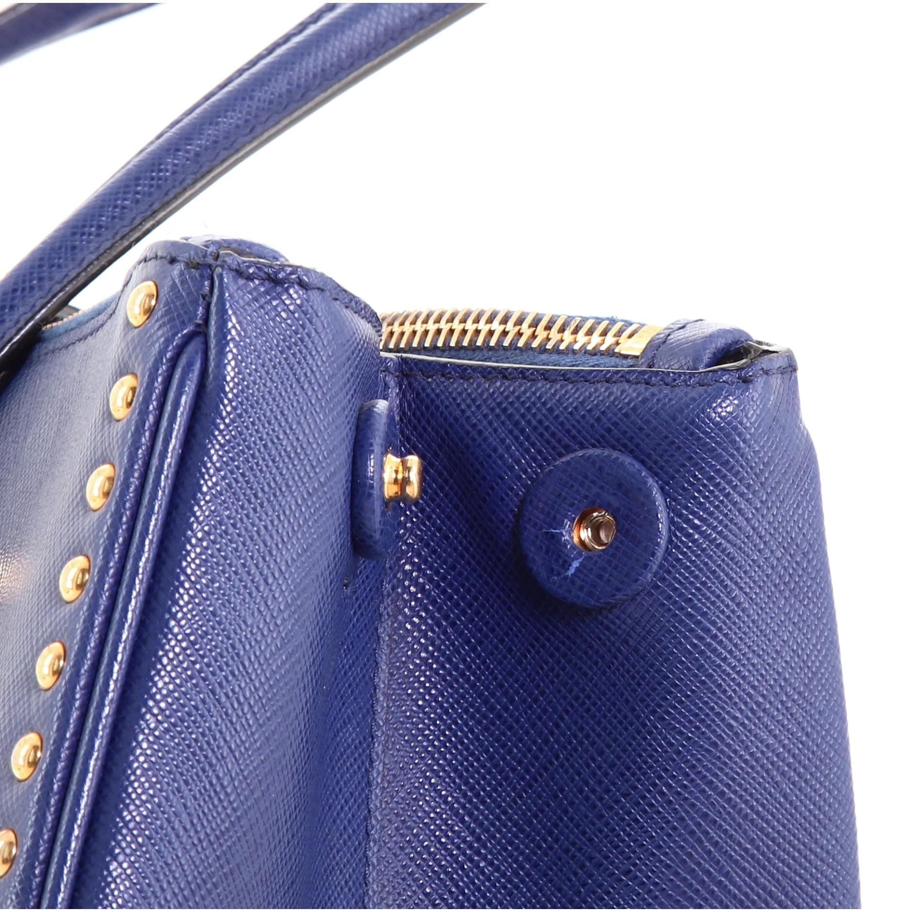 Prada Turnlock Tragetasche mit doppeltem Reißverschluss und Nieten aus Saffianoleder Medium 4