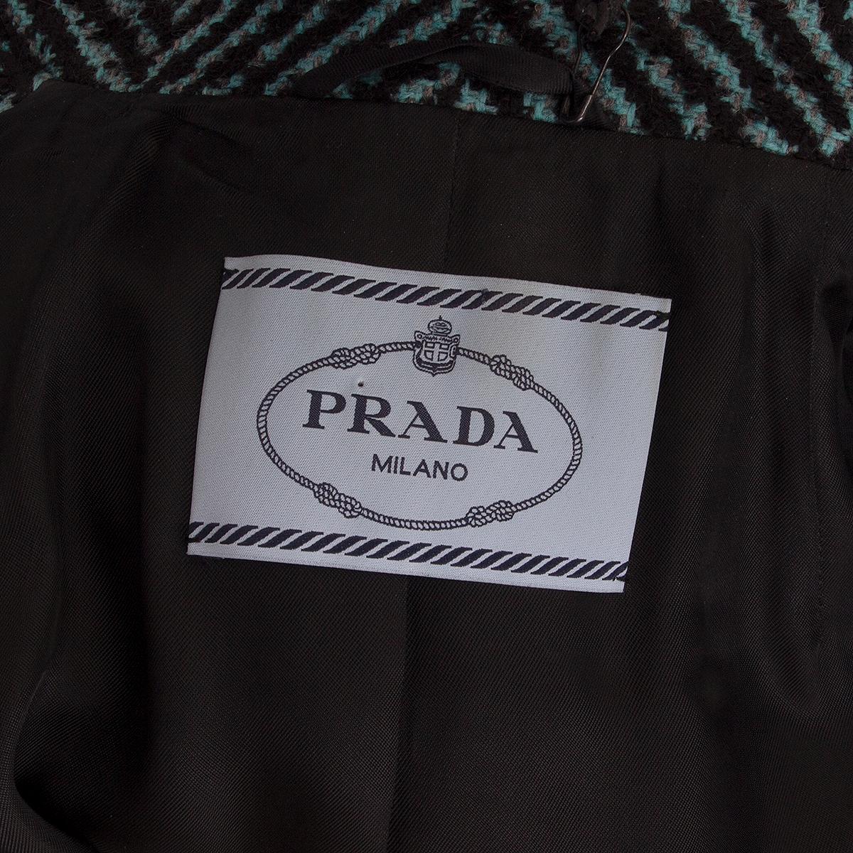 PRADA turquoise & black wool CROPPED TWEED Jacket 42 M In Excellent Condition In Zürich, CH