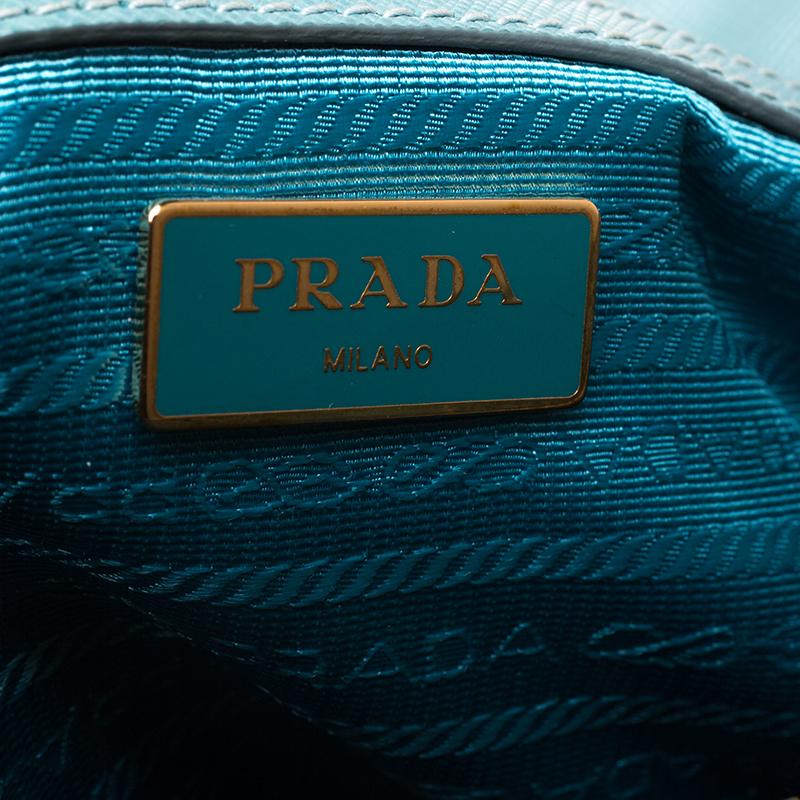 Prada Turquoise Saffiano Lux Leather Tote In Good Condition In Dubai, Al Qouz 2