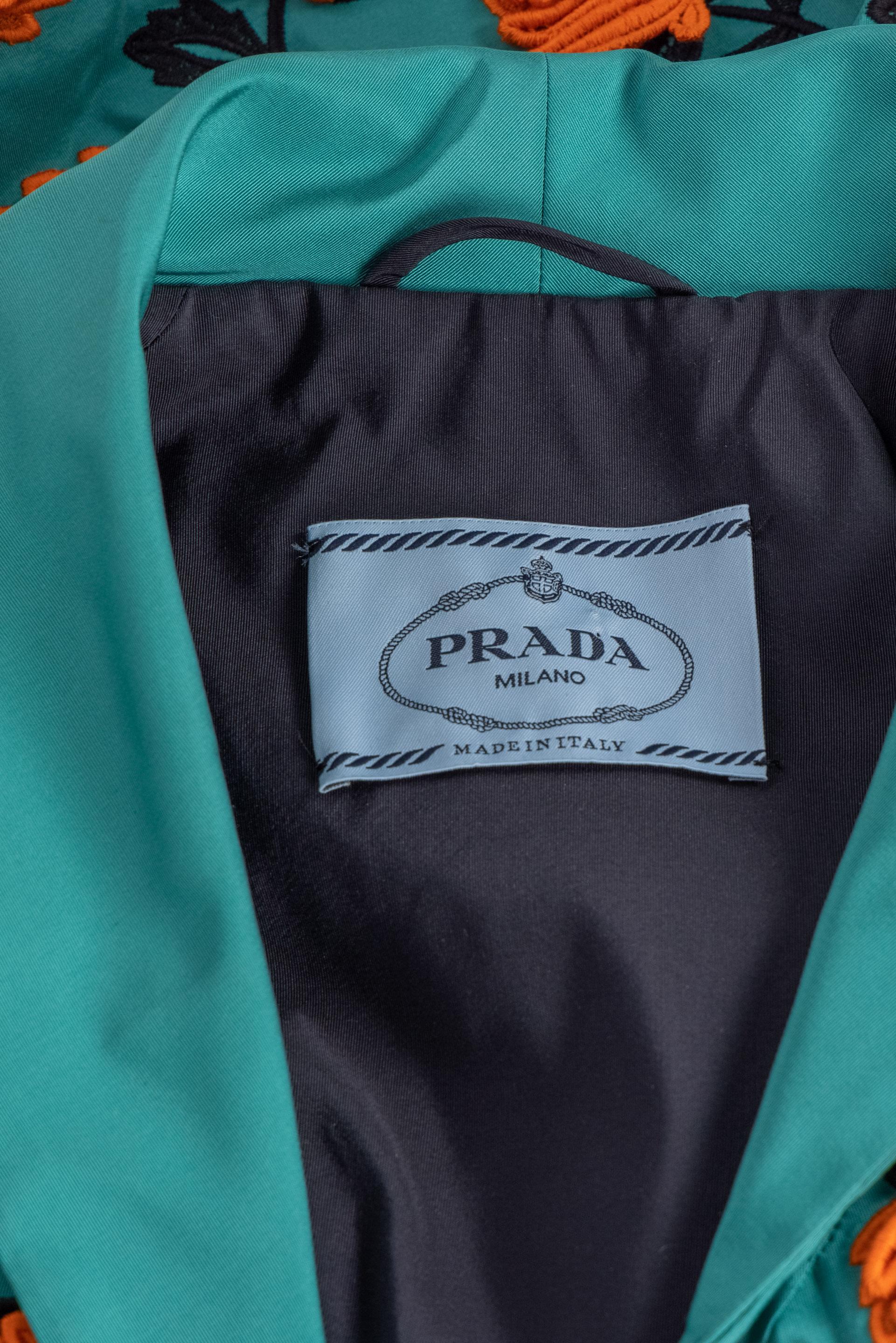 Veste Prada turquoise en taffetas de soie avec appliques florales, printemps 2012 en vente 3