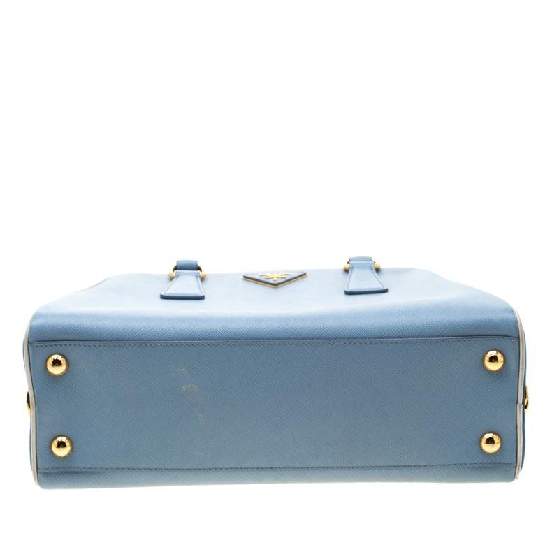 Prada Two Tone Blue Saffiano Leather Frame Top Handle Bag In Good Condition In Dubai, Al Qouz 2