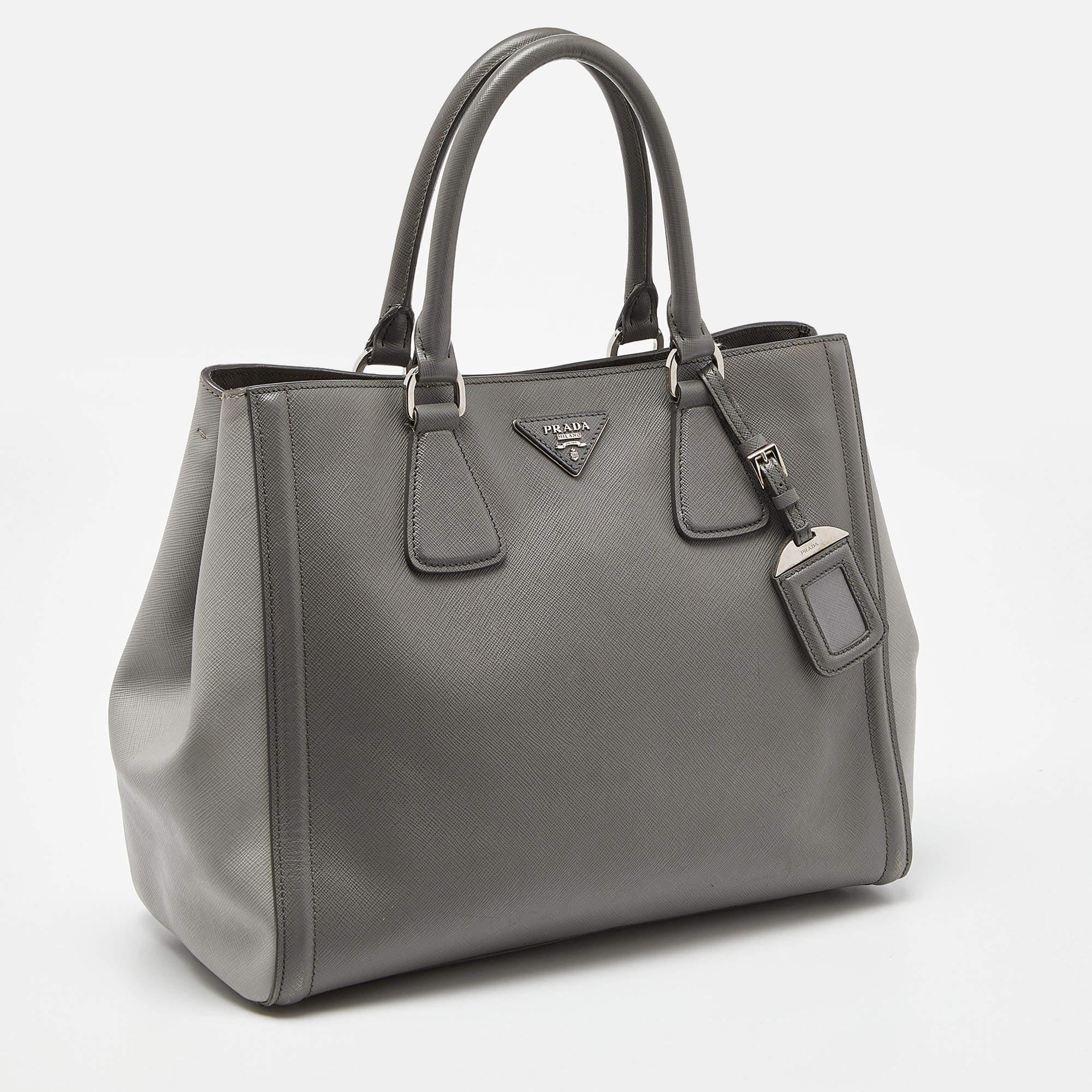 Prada Two Tone Grey Saffiano Lux Leather Open Tote In Good Condition In Dubai, Al Qouz 2