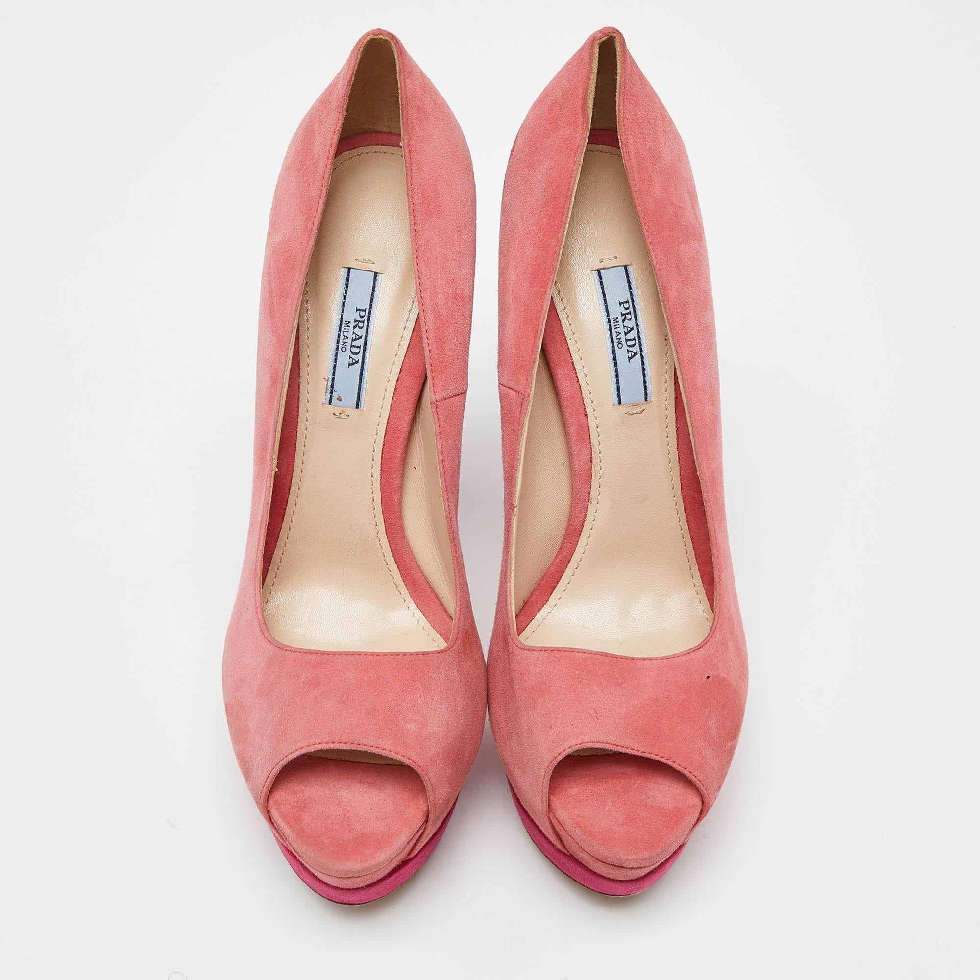 Prada Two Tone Pink Suede Peep Toe Platform Pumps Size 41 In Good Condition In Dubai, Al Qouz 2