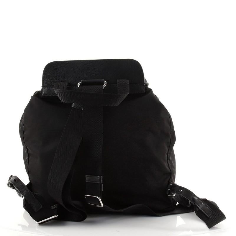 Prada Vela Double Front Pocket Rucksack Tessuto mit Saffiano Medium im Zustand „Gut“ in NY, NY