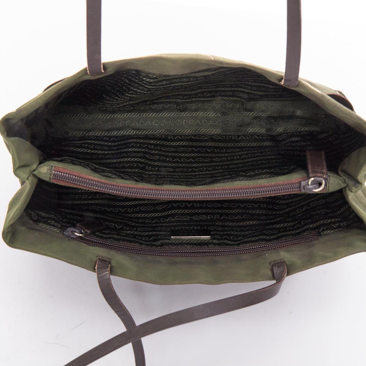 PRADA Vintage 1990s Flower navy green nylon brown floral applique shoulder bag im Angebot 4