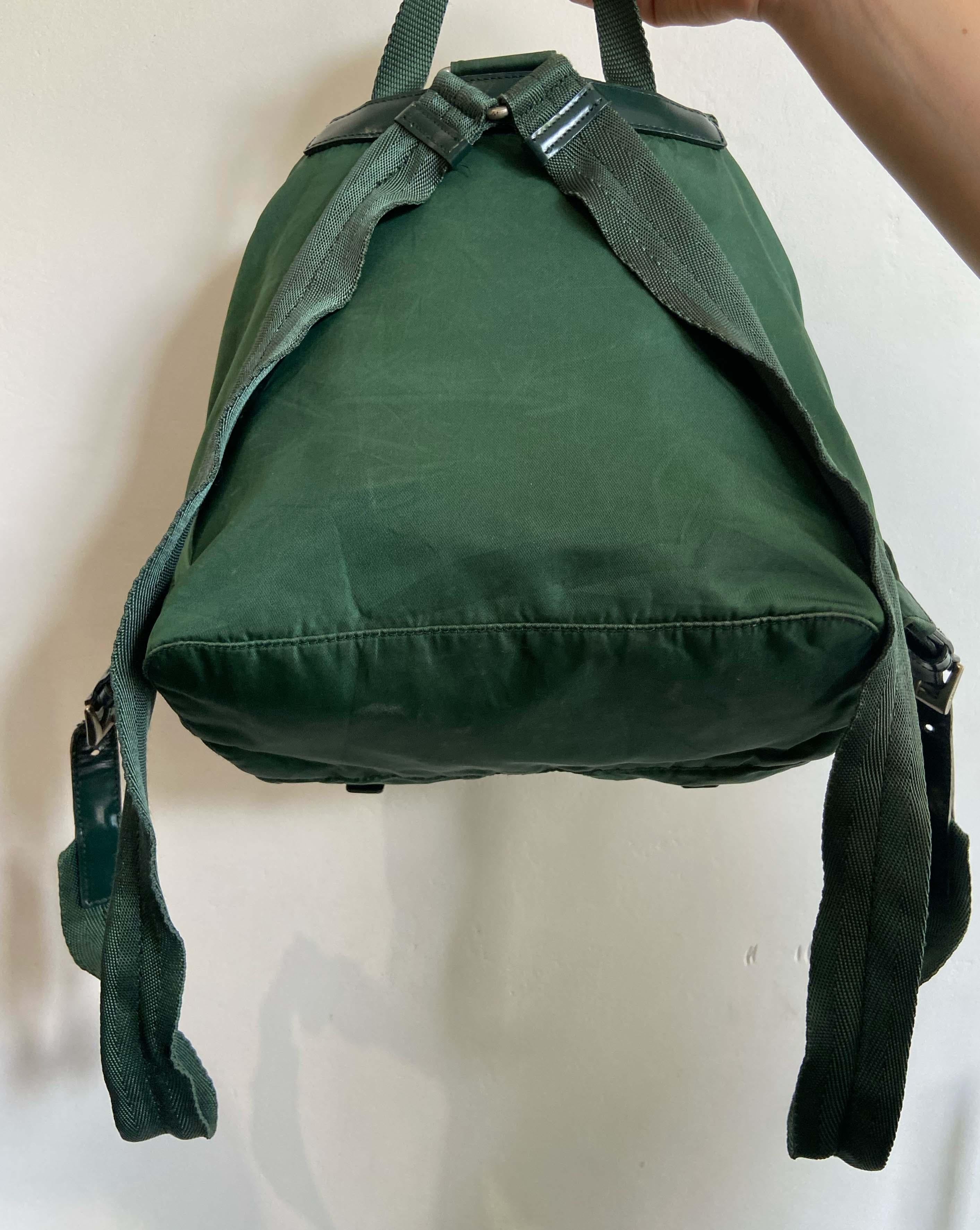 Prada Vintage 1990's Green Nylon Backpack In Excellent Condition For Sale In London, GB
